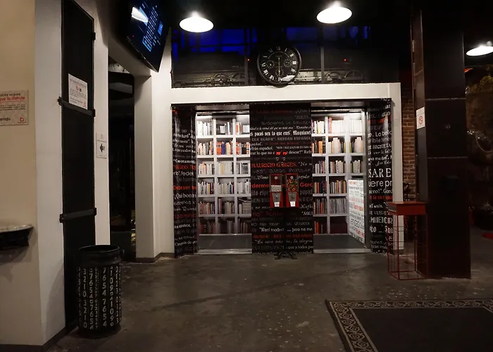 Black Boutique Hotel